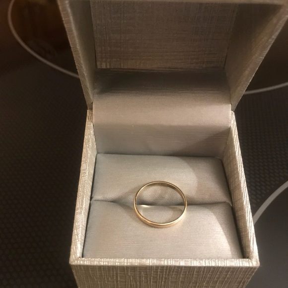 10K gold engagement band - Picture 4 of 6